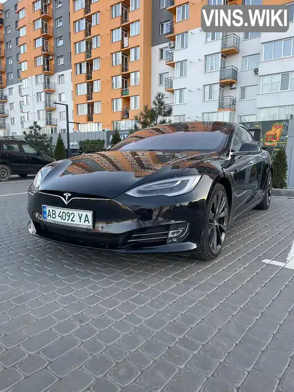 Лифтбек Tesla Model S 2018 null_content л. обл. Киевская, Киев - Фото 1/21