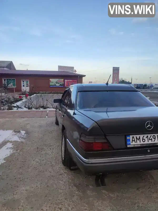 Седан Mercedes-Benz E-Class 1990 2.9 л. Ручная / Механика обл. Житомирская, Лугины - Фото 1/21