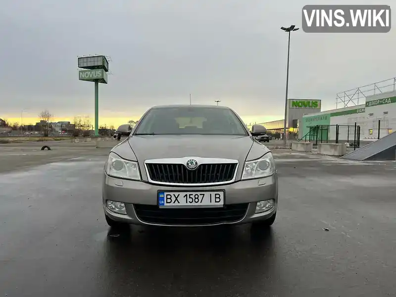 Лифтбек Skoda Octavia 2011 1.6 л. Автомат обл. Хмельницкая, Каменец-Подольский - Фото 1/21