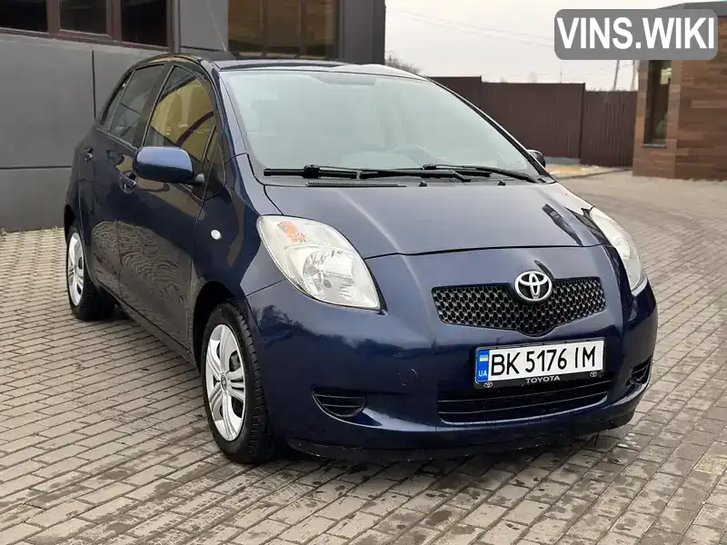 Хетчбек Toyota Yaris 2008 1.3 л. Автомат обл. Рівненська, Рівне - Фото 1/21