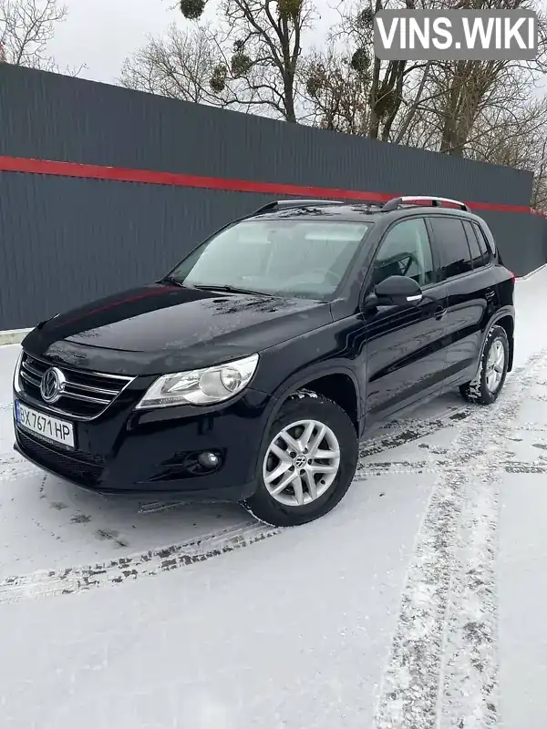 Позашляховик / Кросовер Volkswagen Tiguan 2010 2 л. обл. Вінницька, Хмільник - Фото 1/21