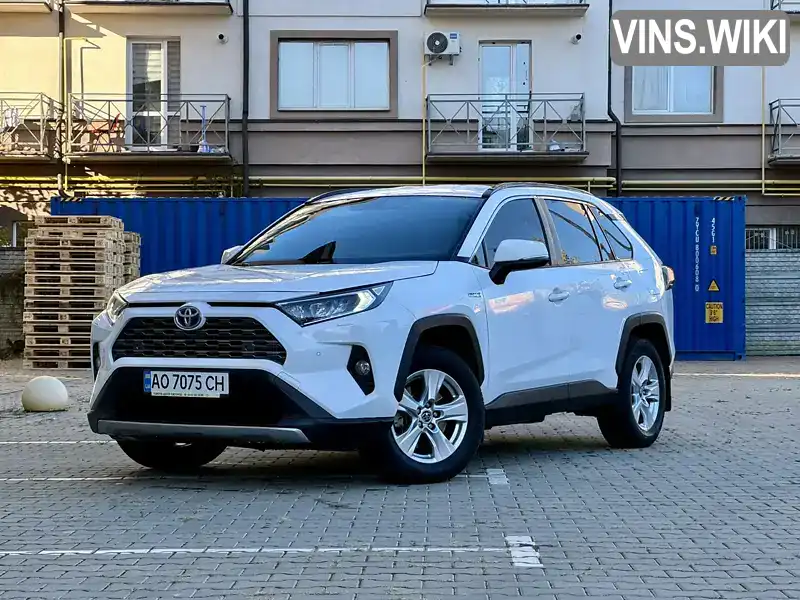 Внедорожник / Кроссовер Toyota RAV4 2019 2.49 л. Вариатор обл. Закарпатская, Ужгород - Фото 1/21