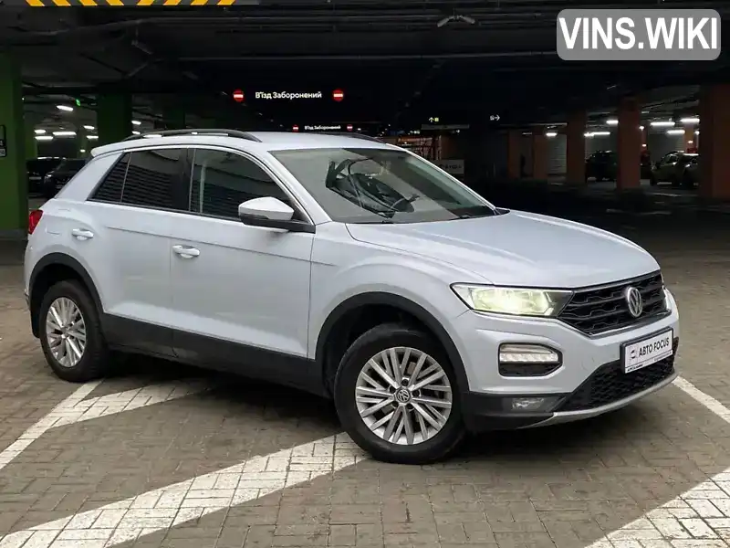 Внедорожник / Кроссовер Volkswagen T-Roc 2019 1.5 л. Автомат обл. Киевская, Киев - Фото 1/21