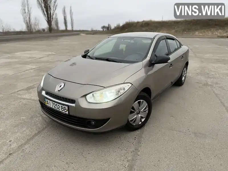 Седан Renault Fluence 2010 1.6 л. Ручна / Механіка обл. Київська, Переяслав - Фото 1/20