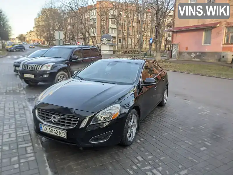 Седан Volvo S60 2013 2.5 л. Автомат обл. Хмельницкая, Каменец-Подольский - Фото 1/17