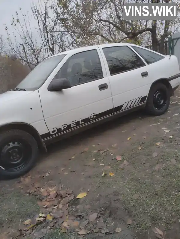 W0L000089L5330036 Opel Vectra 1990 Ліфтбек 2 л. Фото 3