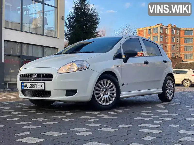 Хэтчбек Fiat Punto 2011 1.3 л. Ручная / Механика обл. Закарпатская, Мукачево - Фото 1/16