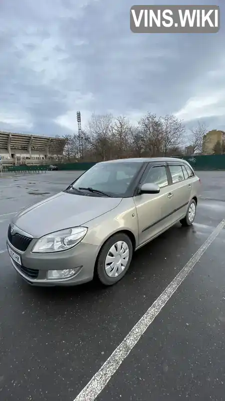 Универсал Skoda Fabia 2011 1.2 л. Ручная / Механика обл. Ивано-Франковская, Ивано-Франковск - Фото 1/8