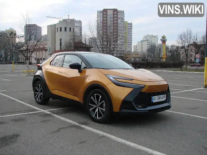 Внедорожник / Кроссовер Toyota C-HR 2023 1.99 л. Вариатор обл. Киевская, Киев - Фото 1/21