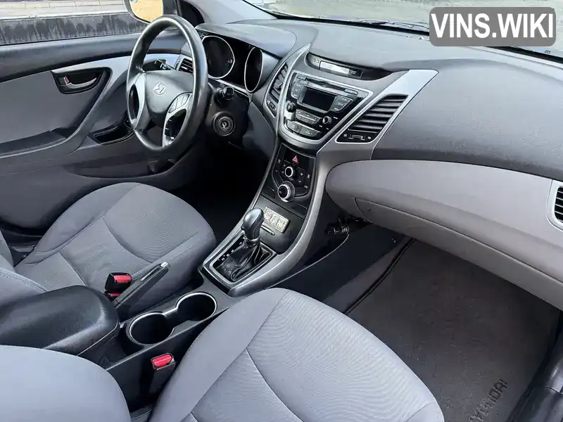 5NPDH4AE8GH677046 Hyundai Elantra 2015 Седан 1.8 л. Фото 9