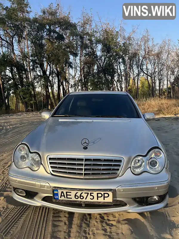 Седан Mercedes-Benz C-Class 2005 1.8 л. Автомат обл. Харківська, Харків - Фото 1/21