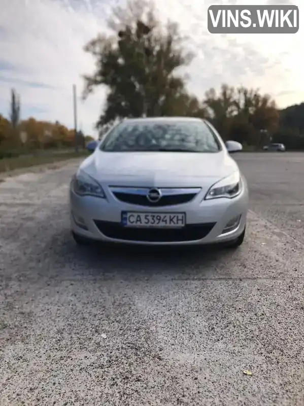 Хетчбек Opel Astra 2011 1.4 л. Ручна / Механіка обл. Черкаська, Канів - Фото 1/13