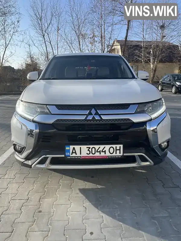 Позашляховик / Кросовер Mitsubishi Outlander 2015 2.36 л. Варіатор обл. Київська, Ірпінь - Фото 1/12