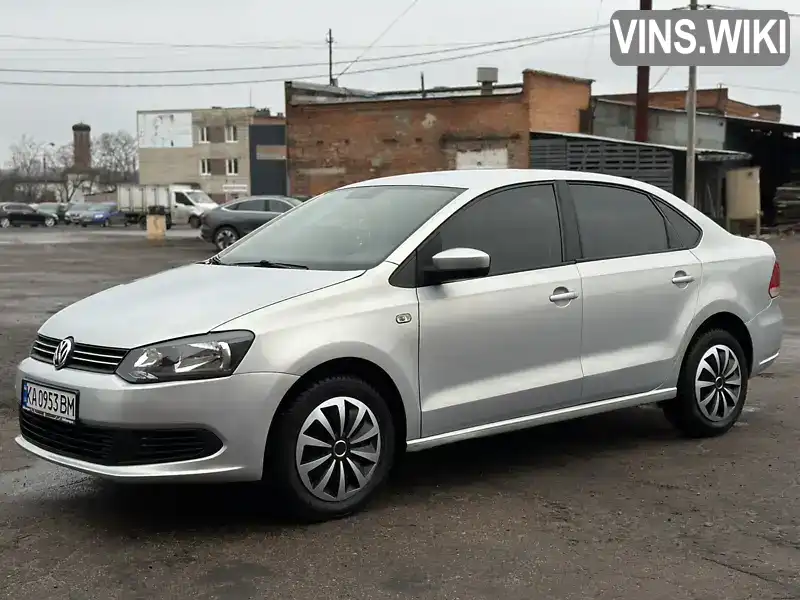 Седан Volkswagen Polo 2012 1.6 л. Ручна / Механіка обл. Сумська, Суми - Фото 1/21