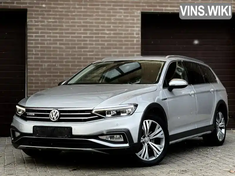 Седан Volkswagen Passat 2019 2 л. Автомат обл. Закарпатская, Мукачево - Фото 1/21