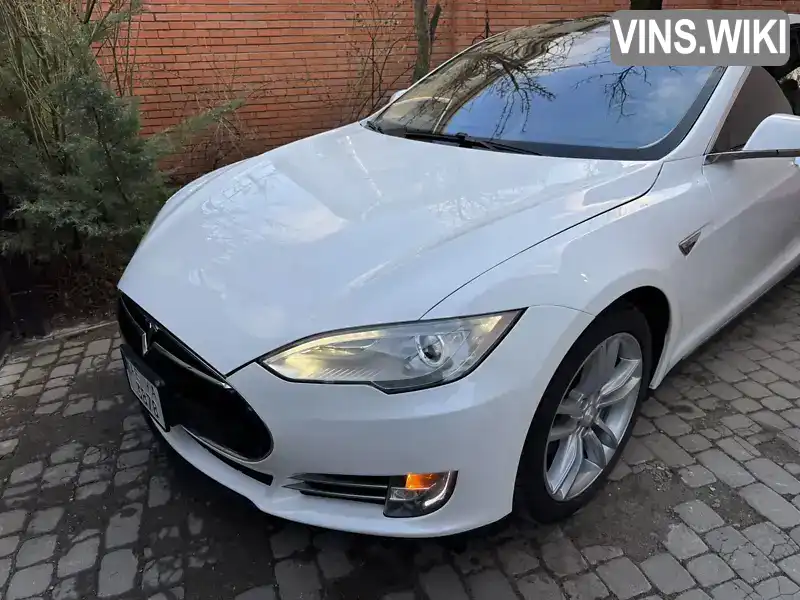 Ліфтбек Tesla Model S 2014 null_content л. обл. Дніпропетровська, Дніпро (Дніпропетровськ) - Фото 1/11