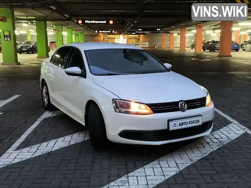 Седан Volkswagen Jetta 2012 1.6 л. Ручная / Механика обл. Волынская, Луцк - Фото 1/21