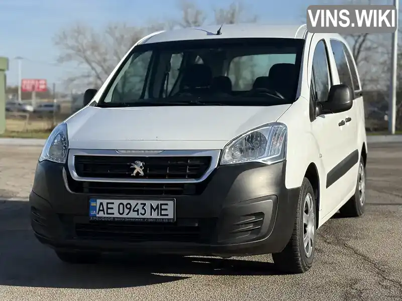 Мінівен Peugeot Partner 2016 1.6 л. Ручна / Механіка обл. Дніпропетровська, Дніпро (Дніпропетровськ) - Фото 1/21