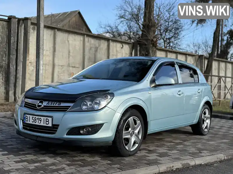 Хэтчбек Opel Astra 2010 1.36 л. Ручная / Механика обл. Полтавская, Кременчуг - Фото 1/21