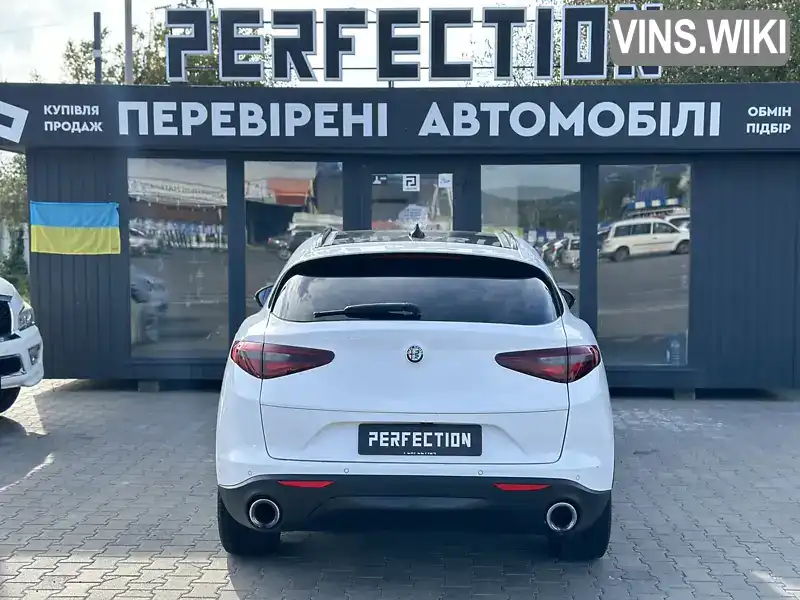 ZASFAKBN7J7C21915 Alfa Romeo Stelvio 2018 Внедорожник / Кроссовер 2 л. Фото 3