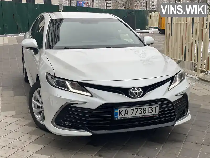 Седан Toyota Camry 2021 2.49 л. Автомат обл. Киевская, Киев - Фото 1/21