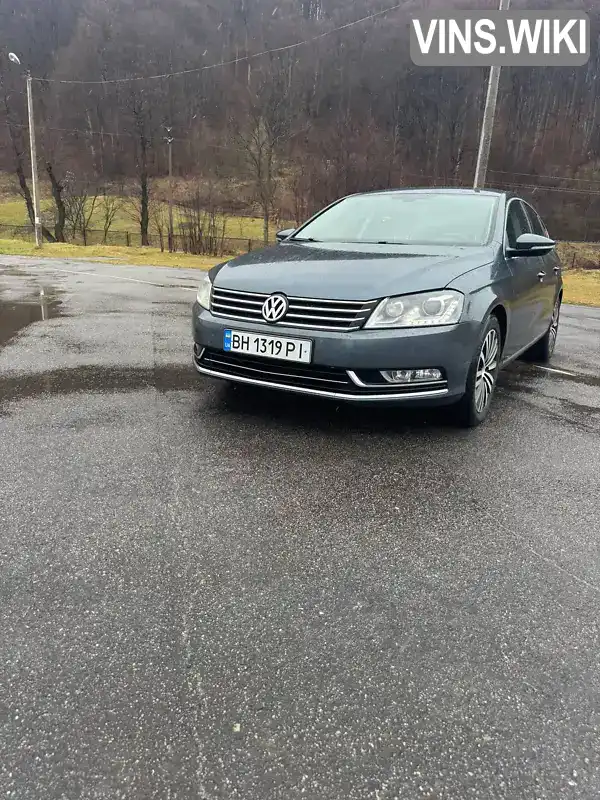 Седан Volkswagen Passat 2011 1.97 л. Автомат обл. Ивано-Франковская, Яремче - Фото 1/21