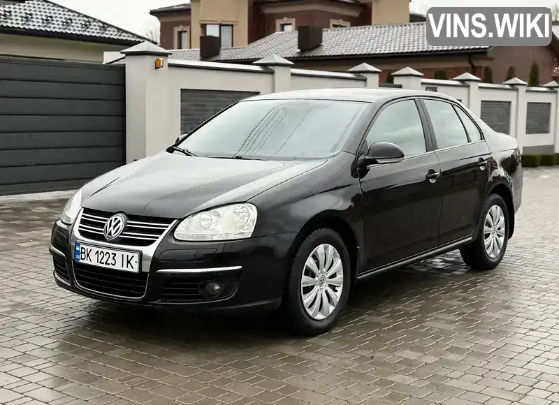 Седан Volkswagen Jetta 2008 1.9 л. Автомат обл. Рівненська, Рівне - Фото 1/21