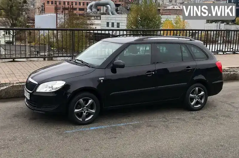 Универсал Skoda Fabia 2012 1.6 л. Ручная / Механика обл. Ровенская, Ровно - Фото 1/21