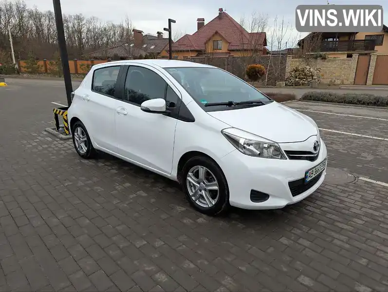 Хетчбек Toyota Yaris 2014 1.33 л. Ручна / Механіка обл. Вінницька, Вінниця - Фото 1/21