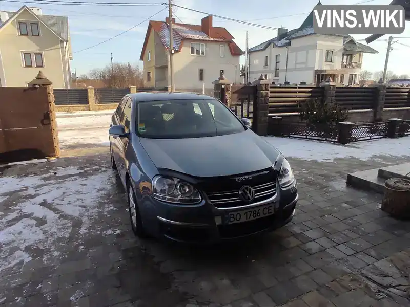 Седан Volkswagen Jetta 2006 1.6 л. Ручная / Механика обл. Тернопольская, Чортков - Фото 1/17