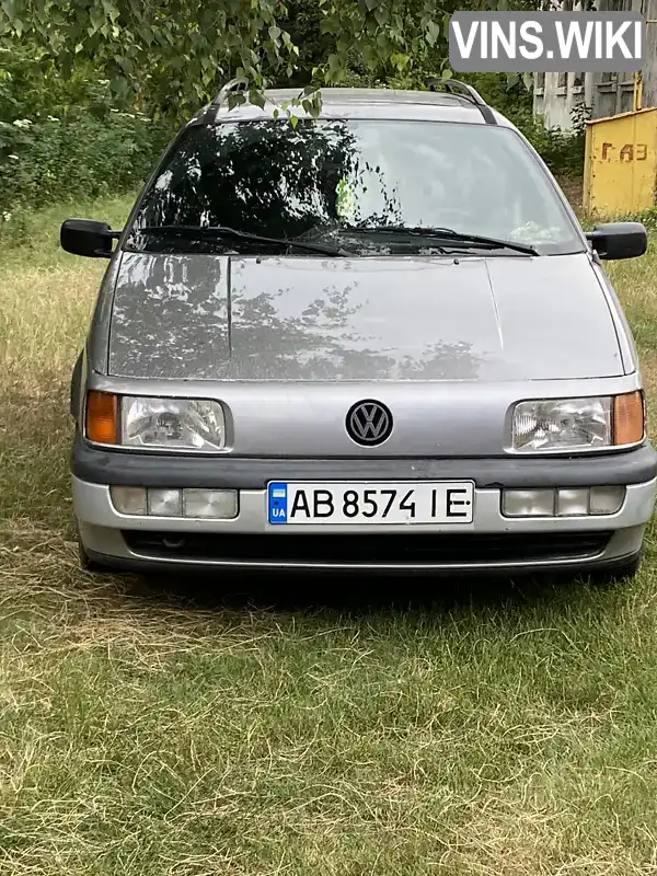 WVWZZZ31ZPE074164 Volkswagen Passat 1992 Універсал 1.78 л. Фото 1