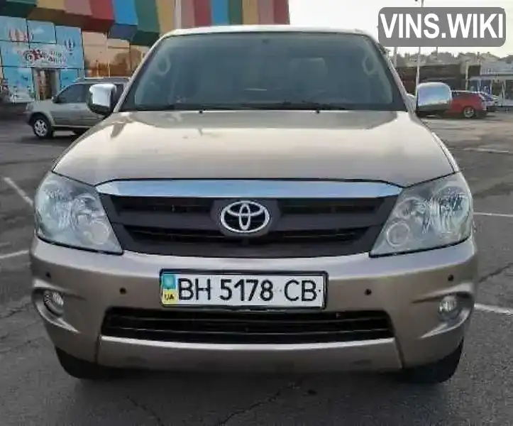 Позашляховик / Кросовер Toyota Fortuner 2007 2.7 л. Автомат обл. Одеська, Одеса - Фото 1/21