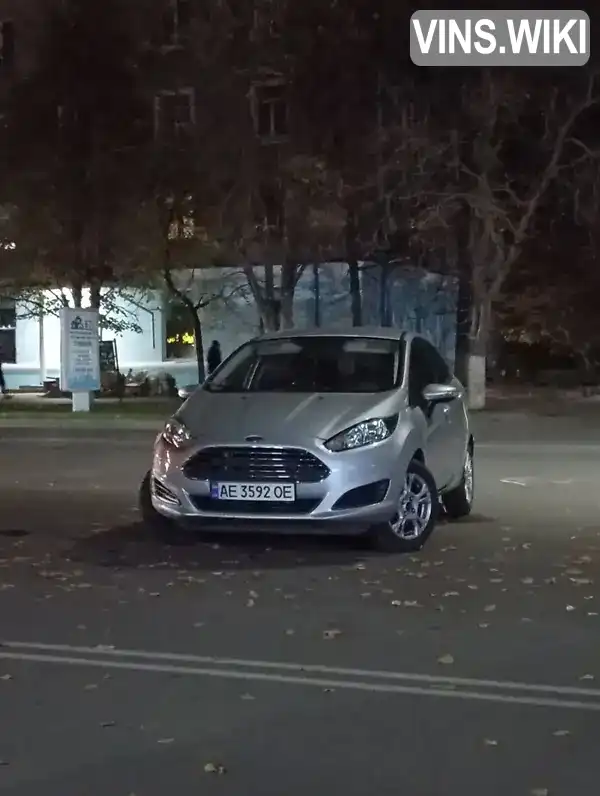 Седан Ford Fiesta 2015 1.6 л. Автомат обл. Дніпропетровська, Новомосковськ - Фото 1/17