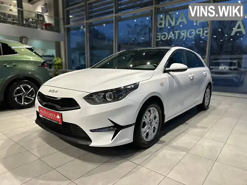 Хетчбек Kia Ceed 2023 1.59 л. Автомат обл. Дніпропетровська, Дніпро (Дніпропетровськ) - Фото 1/16