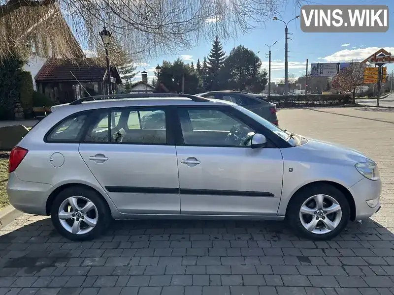 TMBJK25J5B3083986 Skoda Fabia 2010 Универсал 1.2 л. Фото 2