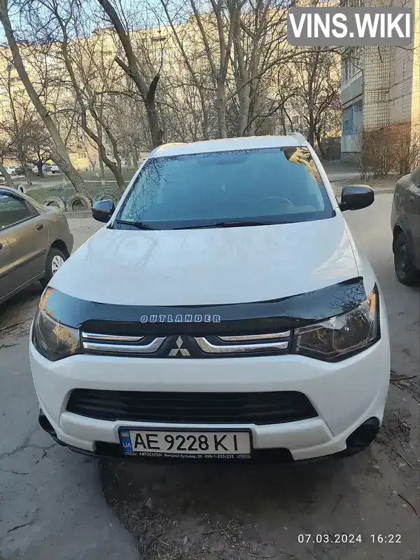 Позашляховик / Кросовер Mitsubishi Outlander 2013 2.36 л. Варіатор обл. Дніпропетровська, Кривий Ріг - Фото 1/8