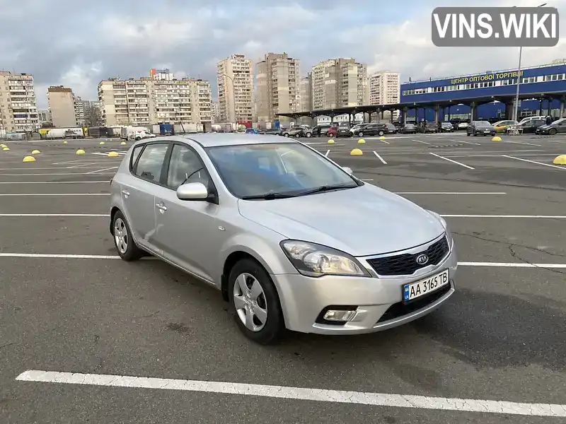 Хэтчбек Kia Ceed 2010 1.59 л. Автомат обл. Киевская, Киев - Фото 1/21