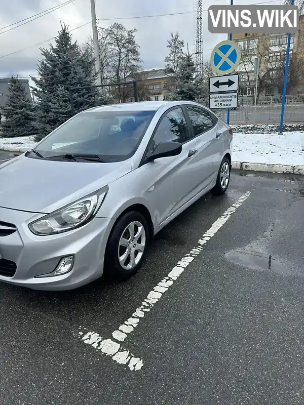 Z94CT41CABR018472 Hyundai Accent 2011 Седан 1.4 л. Фото 2