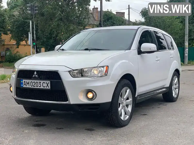 Внедорожник / Кроссовер Mitsubishi Outlander 2010 3 л. Автомат обл. Житомирская, Житомир - Фото 1/20