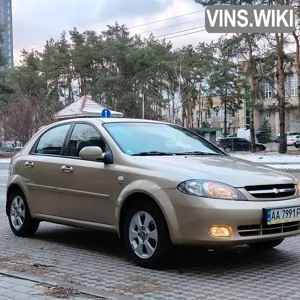 Хетчбек Chevrolet Lacetti 2010 1.8 л. Автомат обл. Київська, Київ - Фото 1/21