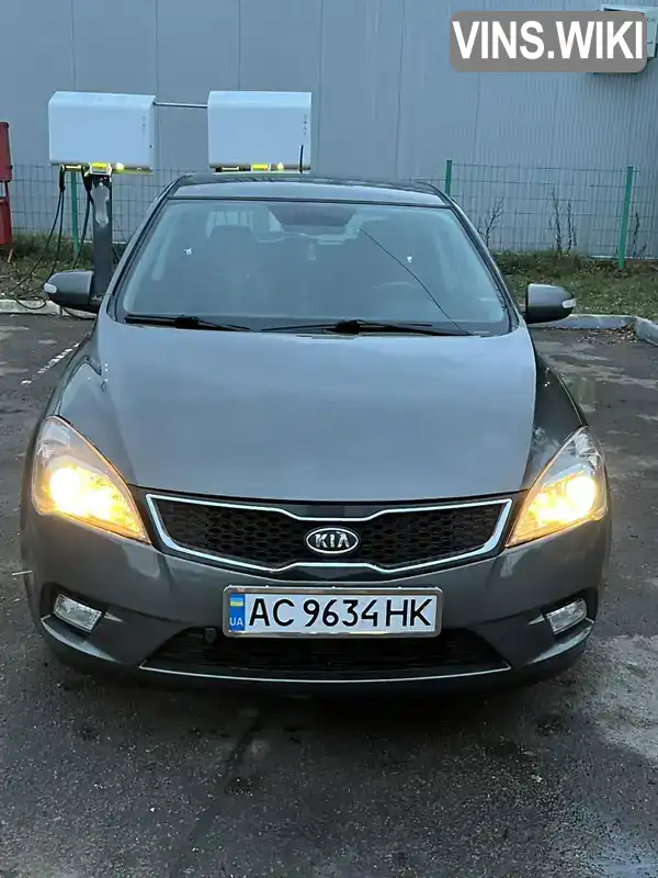 Хетчбек Kia Ceed 2010 1.58 л. Ручна / Механіка обл. Волинська, Луцьк - Фото 1/18