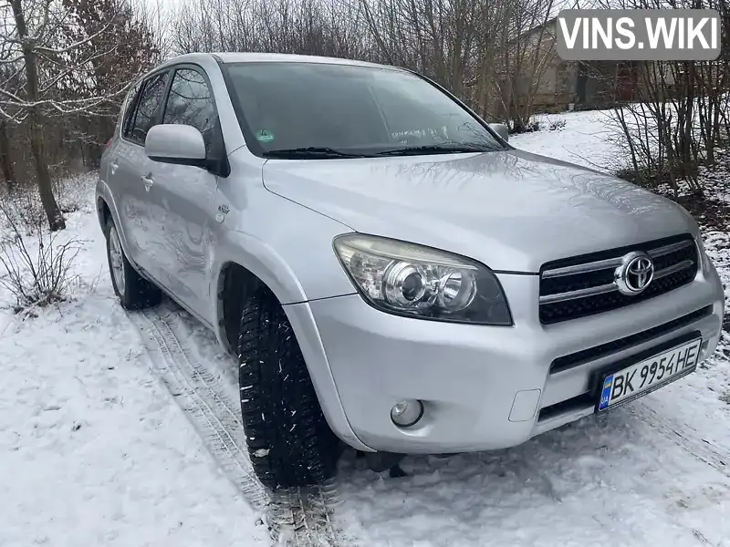 Внедорожник / Кроссовер Toyota RAV4 2006 2.2 л. Ручная / Механика обл. Ровенская, Ровно - Фото 1/21