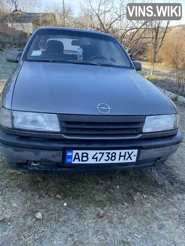 W0L000089M5122722 Opel Vectra 1991 Лифтбек 1.8 л. Фото 1