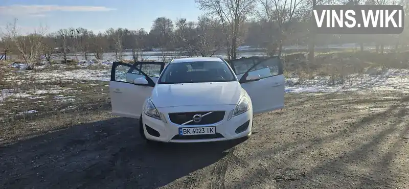 Універсал Volvo V60 2011 2 л. Ручна / Механіка обл. Вінницька, location.city.bratslav - Фото 1/17