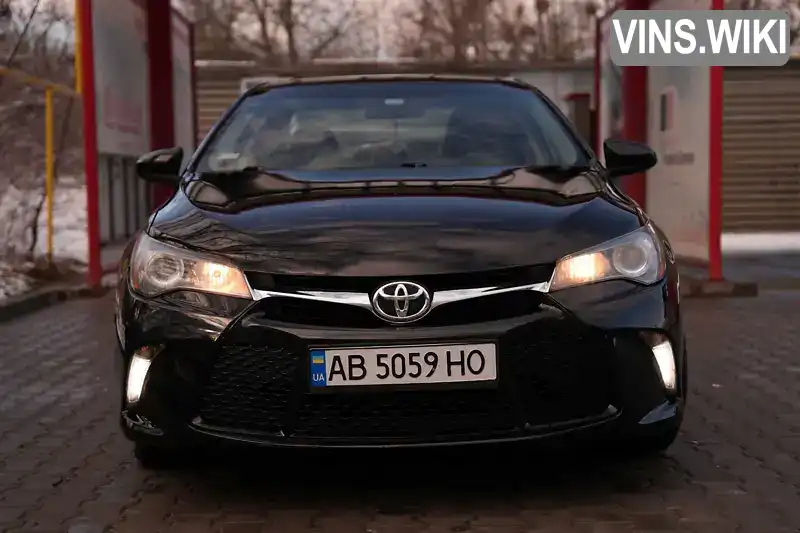 Седан Toyota Camry 2016 2.5 л. Автомат обл. Винницкая, Гайсин - Фото 1/21