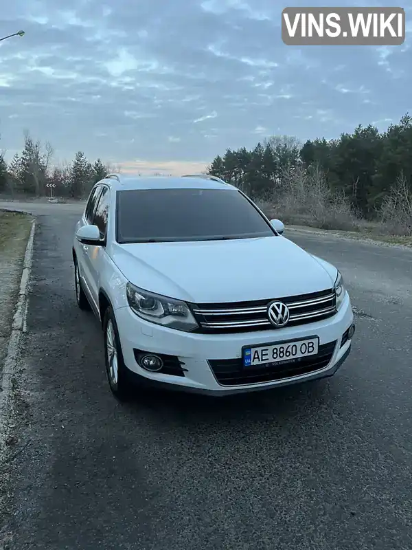 Внедорожник / Кроссовер Volkswagen Tiguan 2016 2 л. Автомат обл. Днепропетровская, Каменское (Днепродзержинск) - Фото 1/14