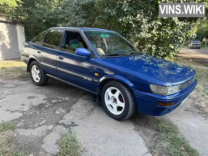 Лифтбек Toyota Corolla 1988 1.3 л. Ручная / Механика обл. Днепропетровская, Каменское (Днепродзержинск) - Фото 1/17