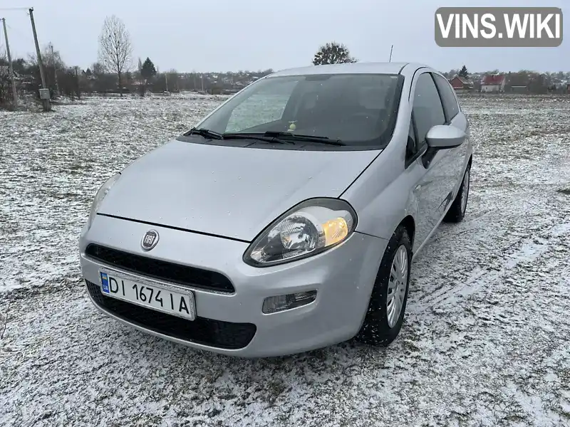 Хэтчбек Fiat Punto 2012 1.25 л. Ручная / Механика обл. Ровенская, Ровно - Фото 1/18