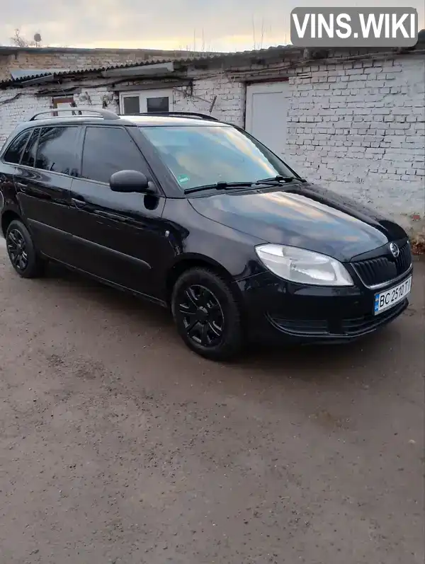 Универсал Skoda Fabia 2010 1.6 л. Ручная / Механика обл. Львовская, Новояворовск - Фото 1/11