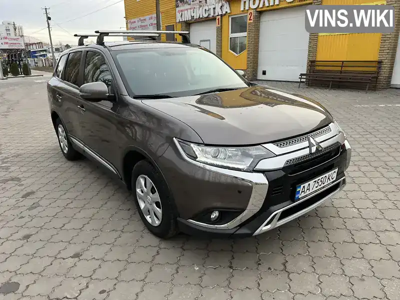 Позашляховик / Кросовер Mitsubishi Outlander 2019 2 л. Варіатор обл. Черкаська, Черкаси - Фото 1/21